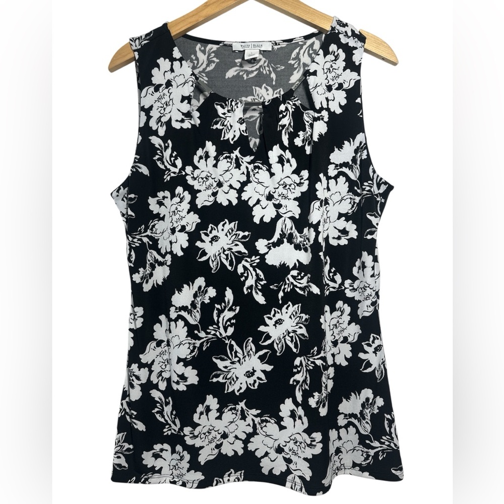 White House Black Market Floral Sleeveless Blouse